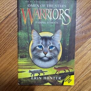Hunter Warriors:  omen of the stars —
#2 Fading Echoes — soft cover book